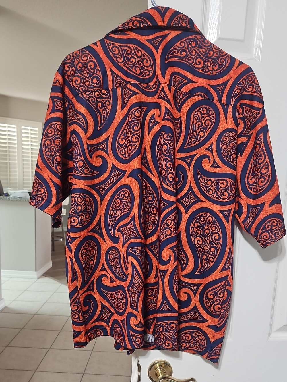 7 Diamonds Men's Orange and Navy Paisley Short Sleeve Button-Down Shirt - Picture 4 of 6